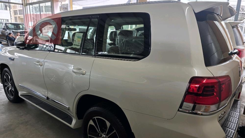 تويوتا لاندكروزر